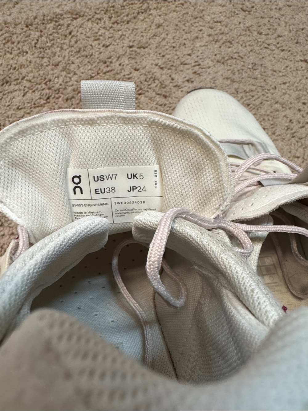 On Running Women's White Athletic Sneakers with Burgundy Accents - Picture 4 of 4